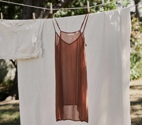  DÔEN Slips | Slip court à col en V profond pour femme Carob